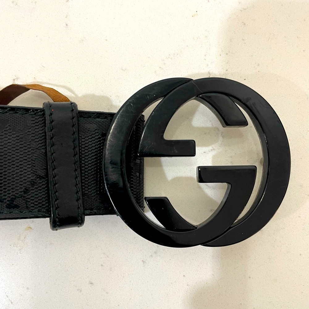 Authentic Gucci Belt! Gently loved in great condition!✨